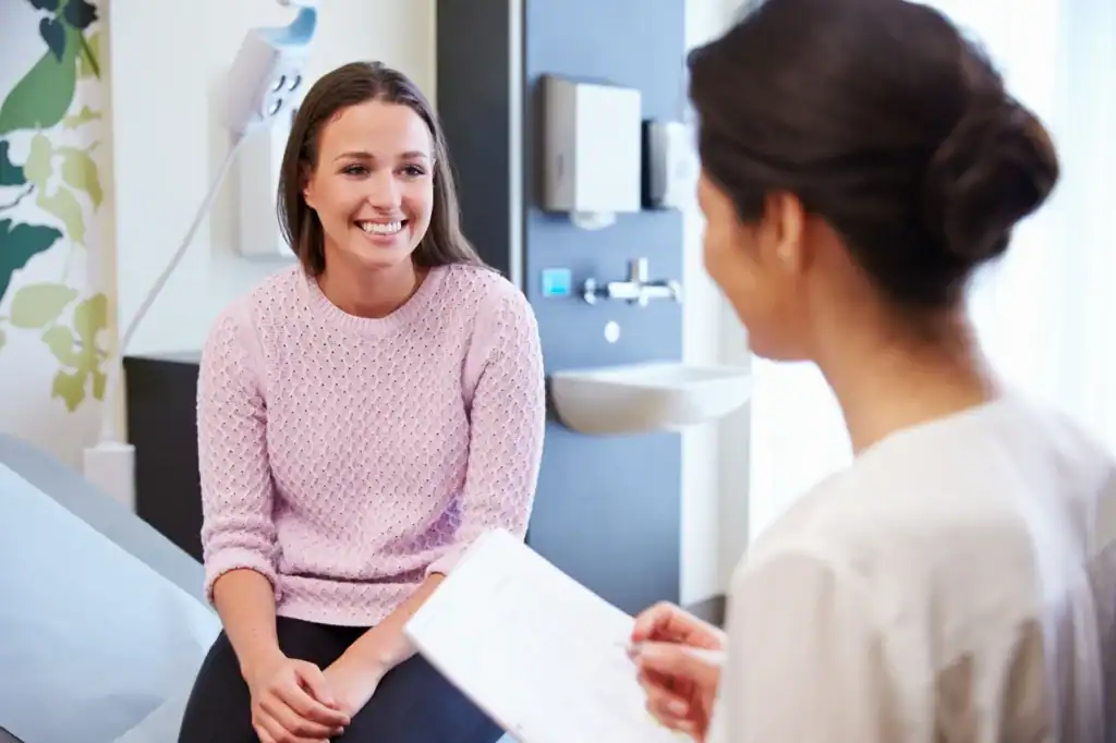 Clinical Trials Des Moines: doctor explaining details to a participant