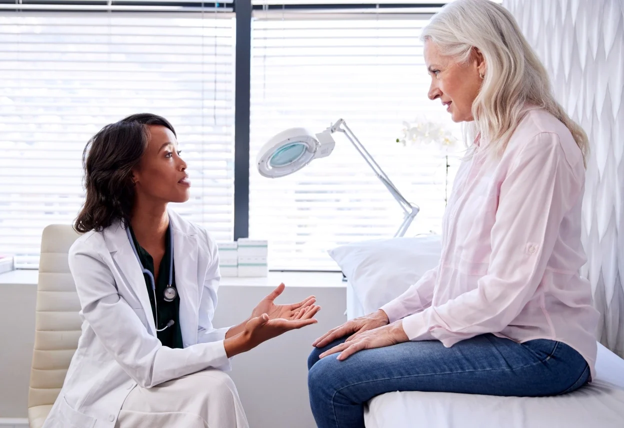 Patient meeting with a doctor about a hypothyroidism research study