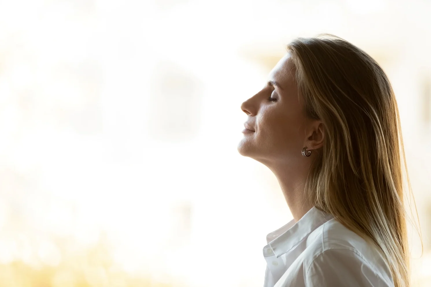 mental health clinical trials: woman showing hope